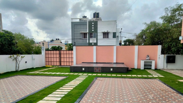 Lush Lawn and Premium Outdoor Event Venue