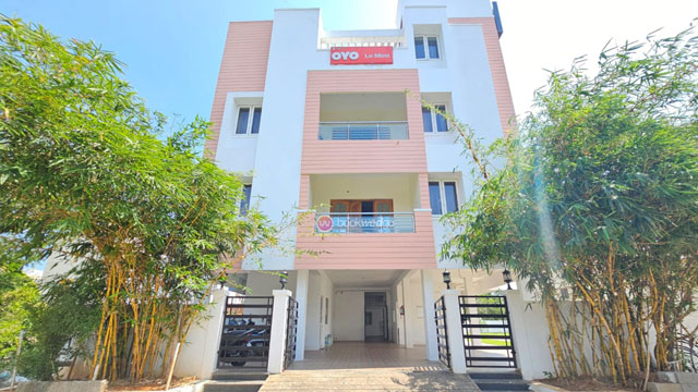 Lush Lawn and Premium Outdoor Event Venue