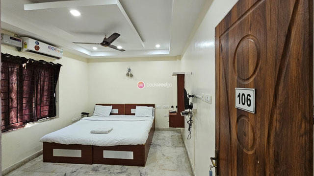 Lush Lawn and Premium Outdoor Event Venue