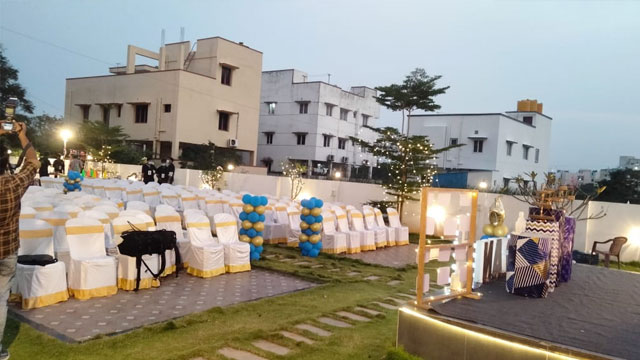 Lush Lawn and Premium Outdoor Event Venue